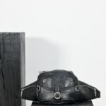 ????????????????????????????????????????????????Classic medium crocodile leather belt bag 【Snat Pack】