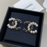 Chanel 25K new pearl mixed-detail stud earrings